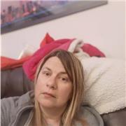 Laureata in Lingue offre lezioni di francese